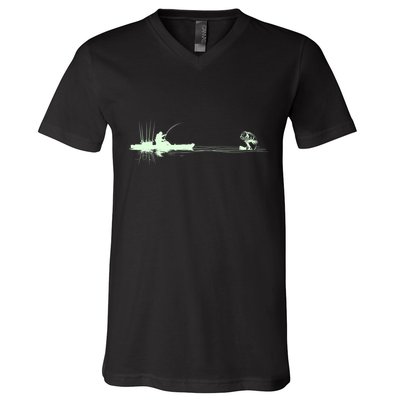 Largemouth Kayak Fishing Kayaking Angler Graphic Fisher Cool Gift V-Neck T-Shirt