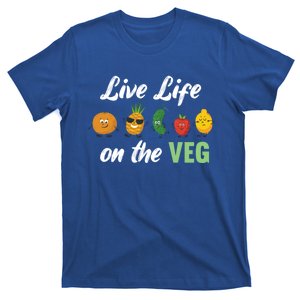 Live Life On The Veg – Vegan Lifestyle Funny Carrot Lover Gift T-Shirt