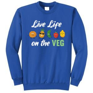 Live Life On The Veg – Vegan Lifestyle Funny Carrot Lover Funny Gift Sweatshirt