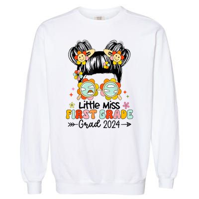 Little Miss 1st First Grade Grad Graduation 2024 Messy Bun Gift Garment-Dyed Sweatshirt