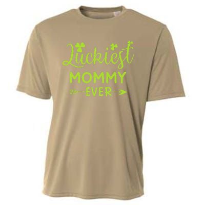 Luckiest Mommy Ever Matching St Patricks Day Gift For Mommy Cooling Performance Crew T-Shirt