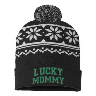 Lucky Mommy Life St Patricks Day Shamrock Family Womens Funny USA-Made Snowflake Beanie