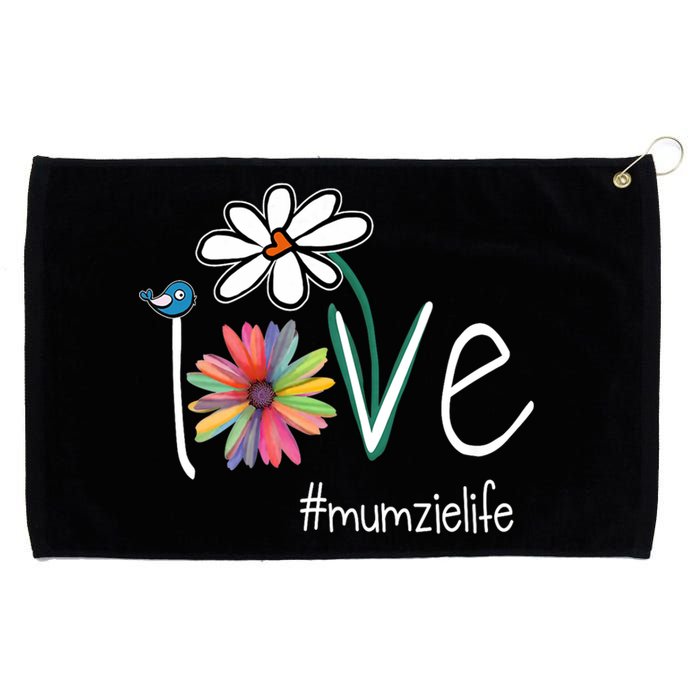 Love Mumzie Life Art Flower Color Grommeted Golf Towel