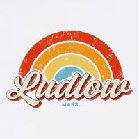 Ludlow Massachusetts Ma Vintage Rainbow Retro 70s Tall T-Shirt