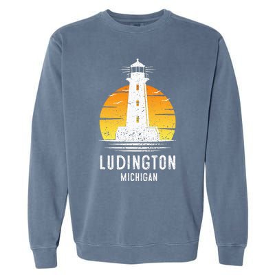 Ludington Michigan Retro Vintage Lighthouse Idea Gifts Garment-Dyed Sweatshirt