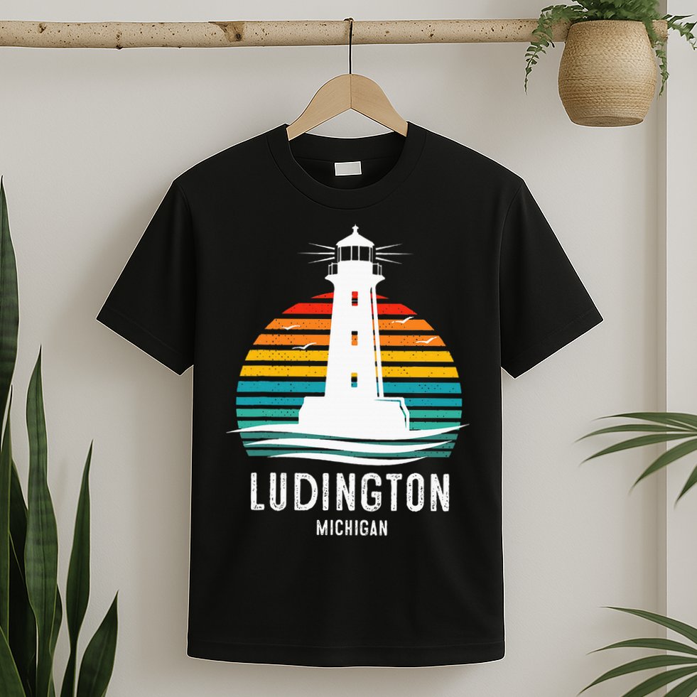 Ludington Michigan Retro Vintage Lighthouse Idea T-Shirt