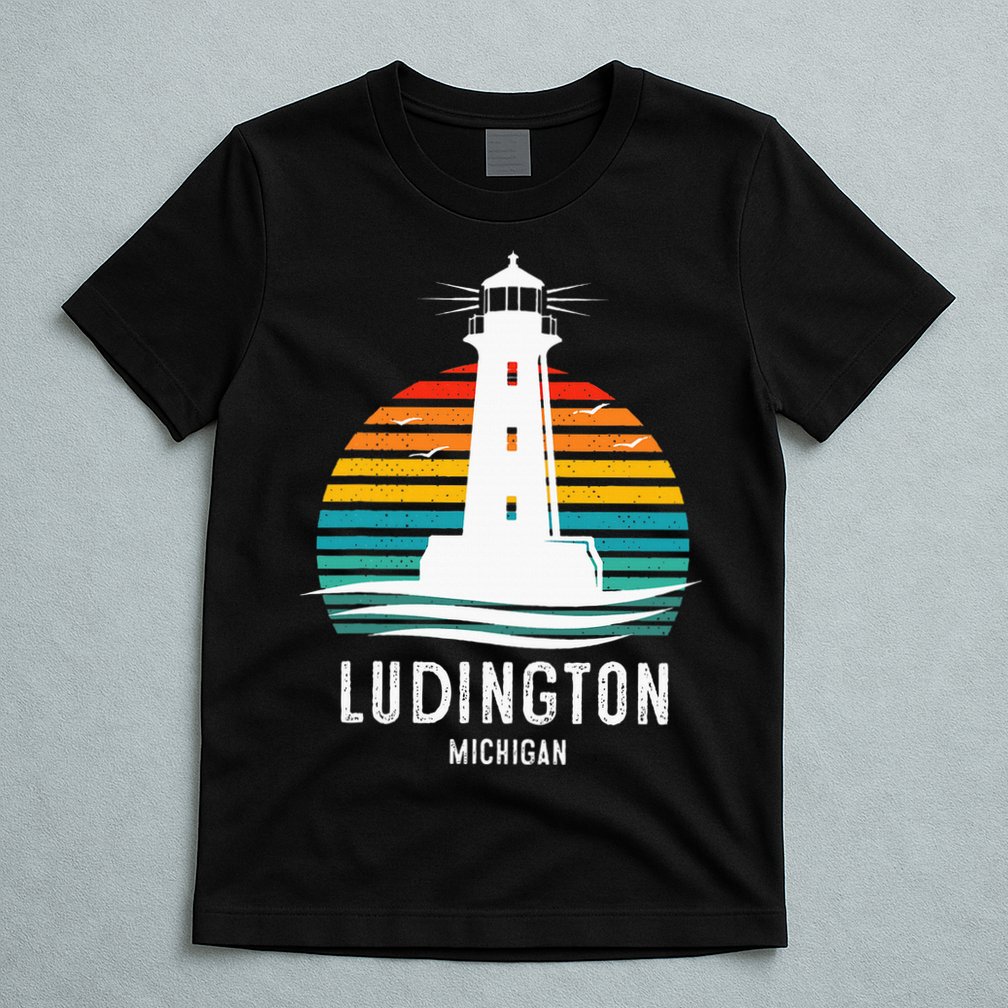 Ludington Michigan Retro Vintage Lighthouse Idea T-Shirt