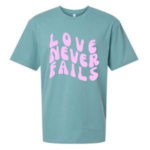 Love Never Fails Cute Gift Casual Back Letter Valentines Day Faith Gift Sueded Cloud Jersey T-Shirt