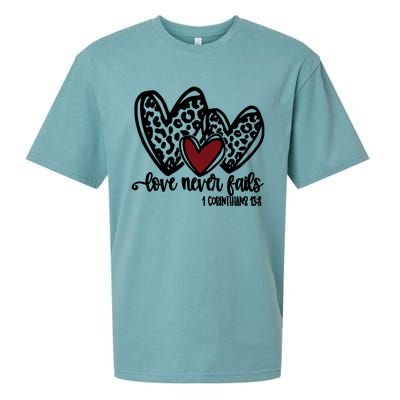 Love Never Fails Valentines Day Couples Tee Leopard Heart Gift Sueded Cloud Jersey T-Shirt