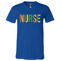 Leopard Nurse St Patrick's Day Funny One Lucky Nurse Irish Gift V-Neck T-Shirt