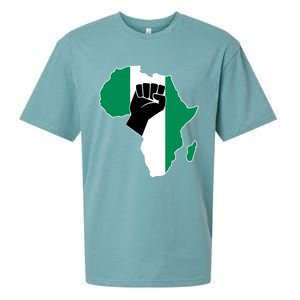 Love Nigeria With Nigerian Flag In Africa Map Raised Fist Sueded Cloud Jersey T-Shirt