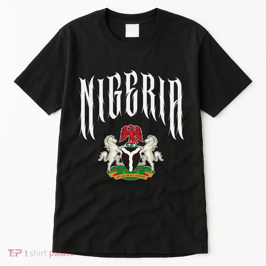 Love Nigeria With Nigerian Flag Inside A Circle Tall T-Shirt