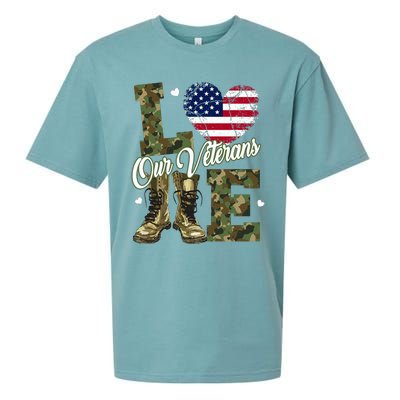 Love Our Veterans Heart USA Flag Camouflage Army Boots Proud Sueded Cloud Jersey T-Shirt