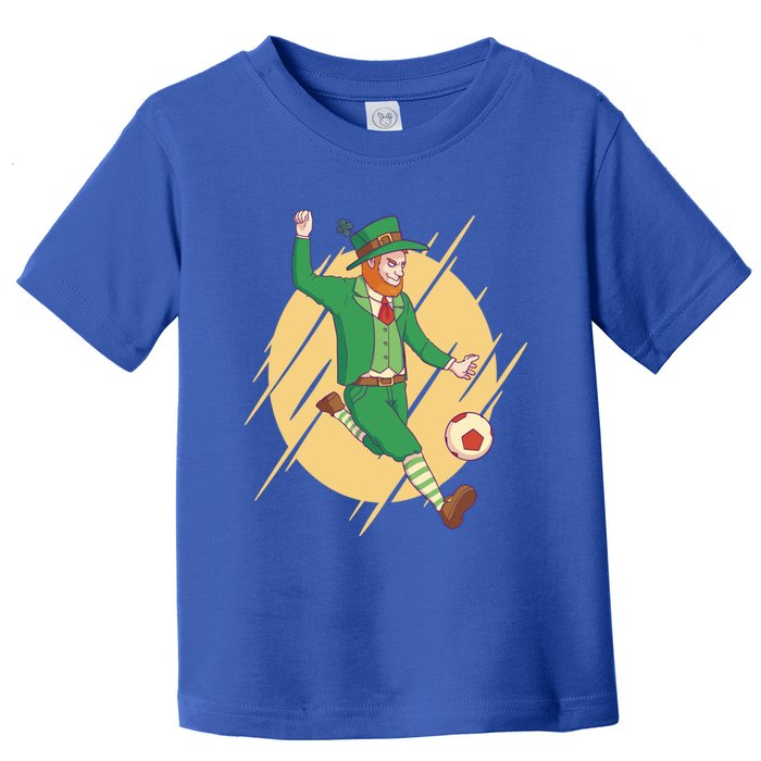 Leprechaun Playing Football St Patrick's Day Holiday Sport Great Gift Toddler T-Shirt