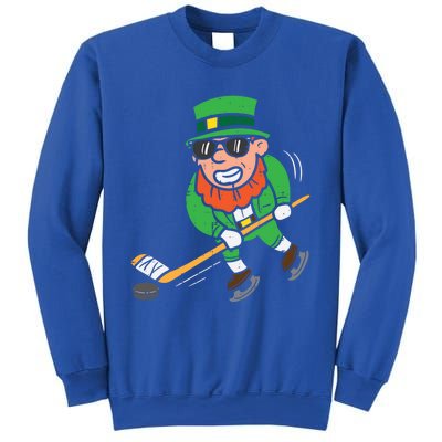 Leprechaun Playing Ice Hockey St Patricks Day Gift Sweatshirt