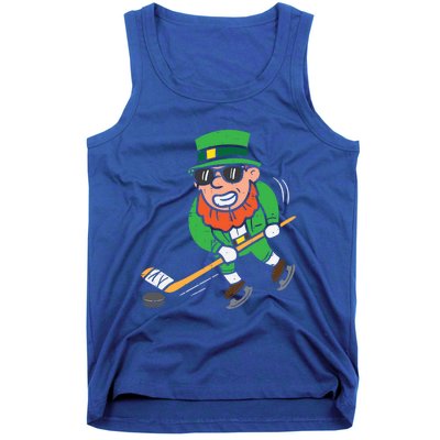 Leprechaun Playing Ice Hockey St Patricks Day Gift Tank Top