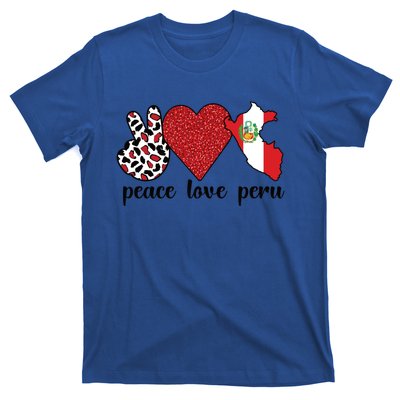 Love Peru Proud Peruvian Flag Peruvian Roots Meaningful Gift T-Shirt