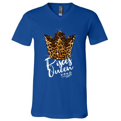 Leopard Pisces Queen Zodiac Sign With Leopard Pattern Crown Gift V-Neck T-Shirt