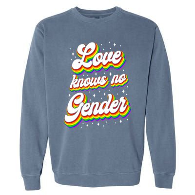 Lgbt Pride Rainbow Love Knows No Gender Gift Garment-Dyed Sweatshirt