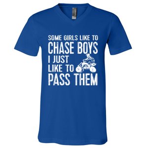 Ladies Quad Atv Utv 4 Wheeler Mudding Racing Great Gift Chase Cool Gift V-Neck T-Shirt