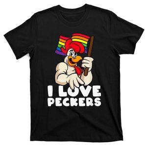 LGBT Rainbow Flag Rooster Pun I Love Peckers Gay Chicken Dad T-Shirt