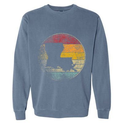 Louisiana Retro Style Vintage Distressed 70s 80s 90s Gift Garment-Dyed Sweatshirt