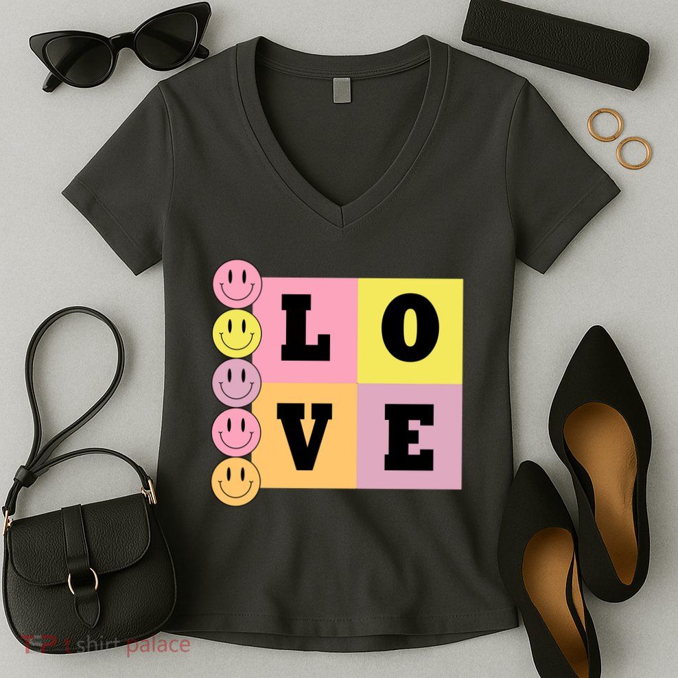 Love Retro Smile Face Cute Gift Women's V-Neck T-Shirt