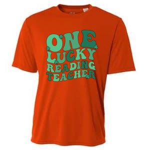 Lucky Reading Teacher St Patrick's Day Reading Specialist Gift Cooling Performance Crew T-Shirt