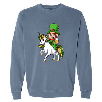 Leprechaun Riding Unicorn St Patrick Day Gift Unicorn Lover Garment-Dyed Sweatshirt