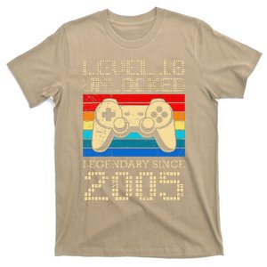 Legendary Since 2005 18 Years 18th Birthday T-Shirt