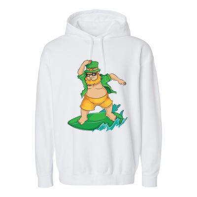 Leprechaun Surfer In Hawaii St Patrick's Day Funny Surf Gift Cute Gift Garment-Dyed Fleece Hoodie