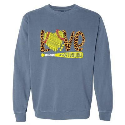 Love Softball Mom Leopard Print Baseball Lover Mother's Day Garment-Dyed Sweatshirt