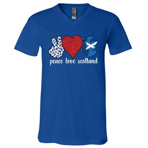 Love Scotland Proud Scottish Flag Scottish Roots Gift V-Neck T-Shirt