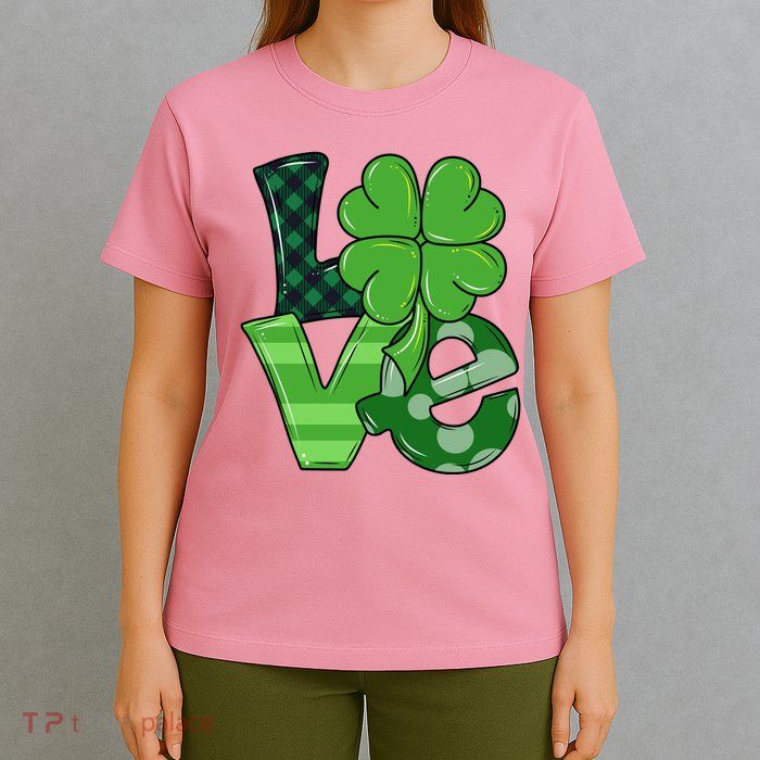 Love Shamrock St Patricks Day T-Shirt