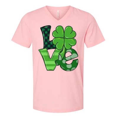 Love Shamrock St Patricks Day V-Neck T-Shirt