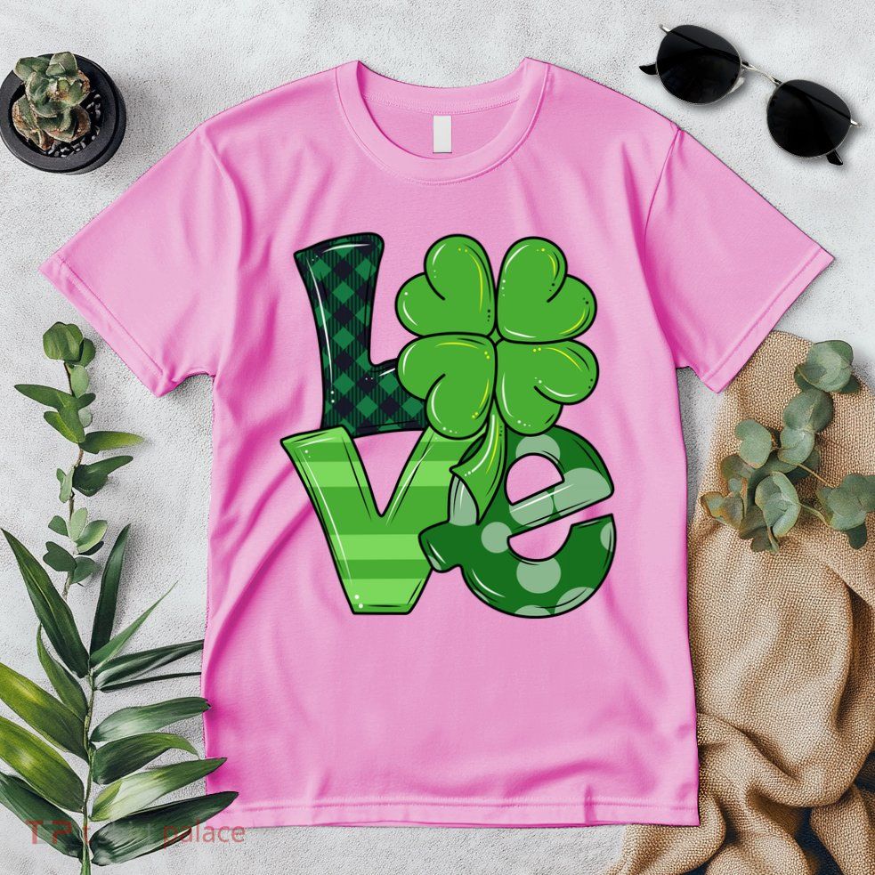 Love Shamrock St Patricks Day Premium T-Shirt