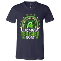 Luckiest Teacher Ever Rainbow St Patricks Day V-Neck T-Shirt