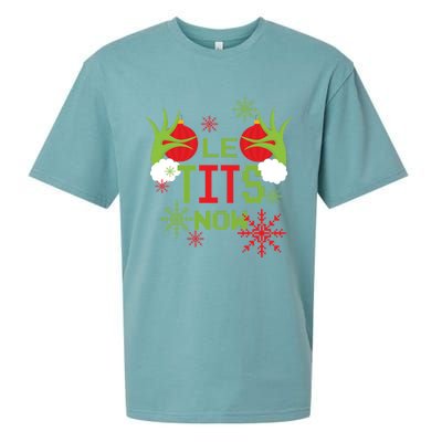 Le Tits Now Christmas Ugly Sweater Classic Sueded Cloud Jersey T-Shirt