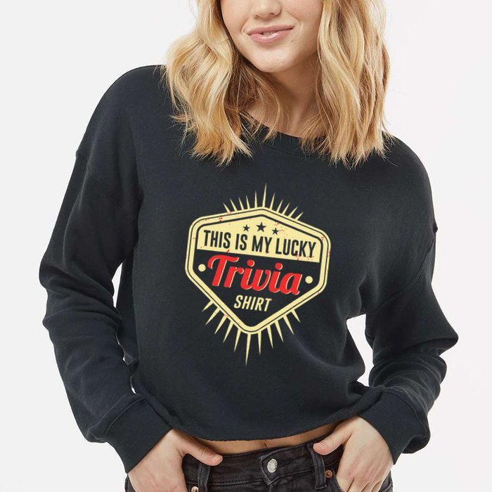 Lucky Trivia Outfit Pub Quiz Game Trivia Night Cropped Pullover Crew