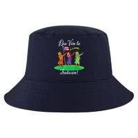 Los Tres Reyes Magos Three Wise Kings Dabbing Christmas Cool Comfort Performance Bucket Hat