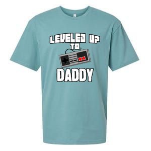 Leveled Up To Daddy Dad Fathers Day Dad Cute Gift Sueded Cloud Jersey T-Shirt