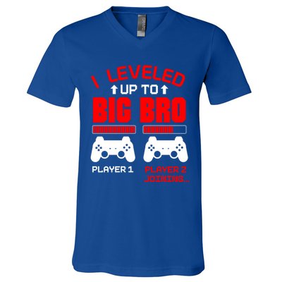 Leveled Up To Big Bro New Big Brother Gamer Gift Announcement V-Neck T-Shirt