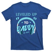 Leveled Up To Daddy Est 2024 Pregnancy Fathers Day Gift T-Shirt