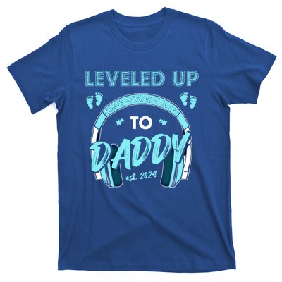 Leveled Up To Daddy Est 2024 Pregnancy Fathers Day Gift T-Shirt