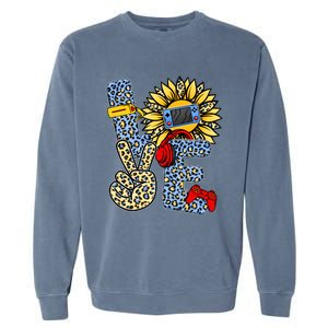 Love Video Game Gamer Leopard Sunflower Graphic Plus Size Garment-Dyed Sweatshirt