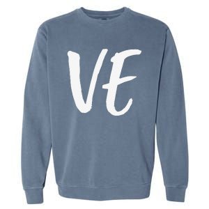 LO VE Love Matching Couple Husband Wife Valentine's Day Gift Garment-Dyed Sweatshirt