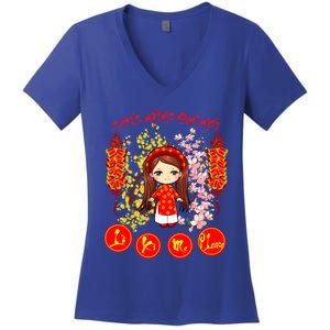 Li Xi Me Please Vietnamese Red Cute Ao Dai Girl Flowers Cool Gift Women's V-Neck T-Shirt