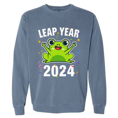 Leap Year 2024 Cute Frog Leap Day Birthday Garment-Dyed Sweatshirt