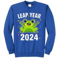 Leap Year 2024 Cute Frog Leap Day Birthday Sweatshirt