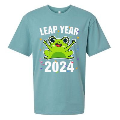 Leap Year 2024 Cute Frog Leap Day Birthday Sueded Cloud Jersey T-Shirt